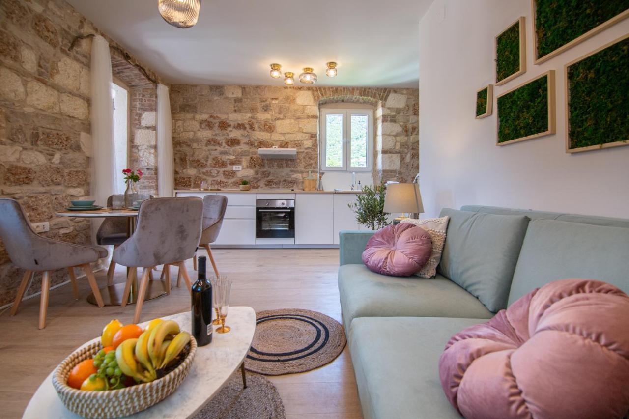 Apartments Mali Raj Комижа Экстерьер фото