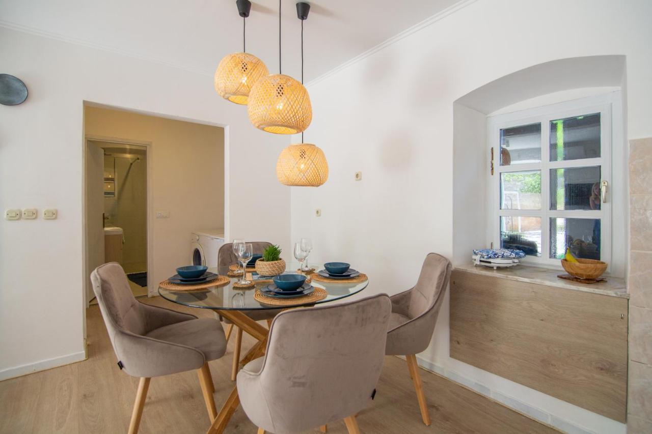 Apartments Mali Raj Комижа Экстерьер фото